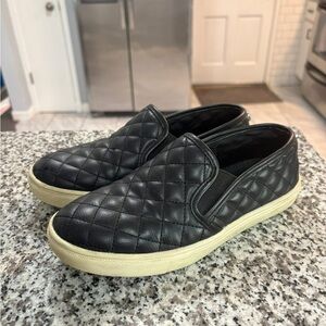 Steve Madden slip on